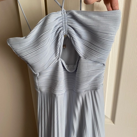 Beautiful light blue light jersey cut out dress from H&M. - Picture 6 of 6